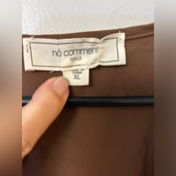 No Comment cross front blouse - Picture 3 of 5